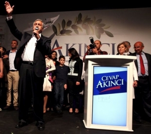 Η Λευκωσία επενδύει στον Ακιντζί, αλλά η Αγκυρα θέλει τον τελευταίο λόγο