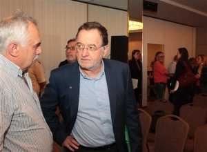 Αριστερή Πλατφόρμα: Η συμφωνία ή θα είναι συμβατή με το πρόγραμμα ή δεν θα υπάρξει