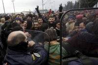 Spiegel: Απέτυχε η πολιτική της Μέρκελ στο προσφυγικό