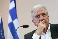 Συνάντηση Φλαμπουράρη - Αβραμόπουλου για το προσφυγικό το Σάββατο