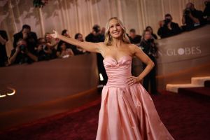 Σατιρικά αστεία της Νίκι Γκλέιζερ που δεν ακούστηκαν στις Χρυσές Σφαίρες