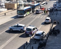 Μασσαλία: Αυτοκίνητο έπεσε σε στάση λεωφορείων - Ενας νεκρός