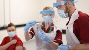 BioNTech: Παραγωγή 2,5 δισεκατ. δόσεων το 2021