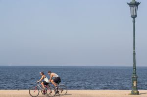 Θεσσαλονίκη: Άνδρας γλίστρησε και έπεσε στον Θερμαϊκό – Πού συνέβη το περιστατικό