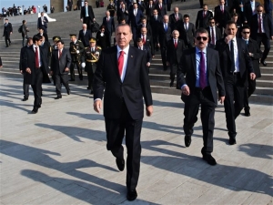 Ερντογάν: Οι γυναίκες δεν μπορούν να είναι ίσες με τους άνδρες