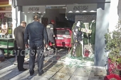 Εισβολή αυτοκινήτου σε κατάστημα στο κέντρο του Κιλκίς