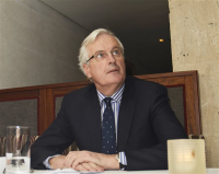 Μπαρνιέ για Brexit: Δεν είναι δυνατή μεταβατική περίοδος αορίστου διάρκειας