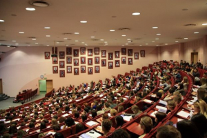Υπεγράφη υπουργική απόφαση για τις μετεγγραφές αδελφών σε ΑΕΙ και ΑΕΑ