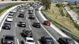 Καραμπόλα πέντε οχημάτων στην περιφερειακή οδό Θεσσαλονίκης