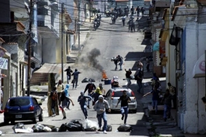 Βενεζουέλα: Μαδούρο-αντιπολίτευση ξεκινούν διάλογο με... την χάρη του Πάπα