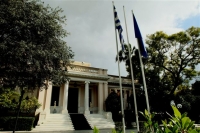 Χαμηλοί τόνοι από το Μαξίμου με το βλέμμα στη 15η Ιουνίου