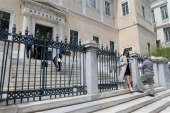 ΣτΕ: Ευθύνη Δημοσίου για παράνομη διαφημιστική πινακίδα