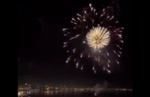 Θεσσαλονίκη: Πυροτεχνήματα σε όλη την παραλιακή γραμμή για την υποδοχή του 2022