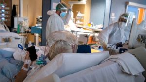Ρωσία: Ξεπέρασαν τους 600.000 οι νεκροί από κορονοϊό (vids)