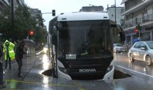 Μέχρι και δυο μήνες θα πάρει η αποκατάσταση των δύο ρευμάτων κυκλοφορίας στην Εθνικής Αντιστάσεως
