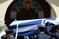 Θρήνος στην κηδεία του σμηναγού Γιώργου Μπαλταδώρου