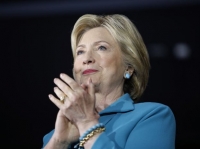 H Χίλαρι γίνεται άγαλμα στους Αγίους Σαράντα για το Κόσοβο