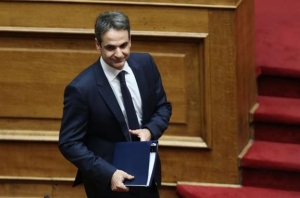 Μητσοτάκης-Μουζάλας: Το προσφυγικό είναι εθνικό θέμα