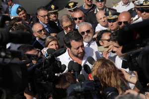 Σαλβίνι: Η Ιταλία δεν μπορεί να μετατραπεί σε προσφυγικό καταυλισμό