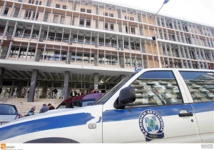 «Φώναξα “ο θεός είναι μεγάλος” από... ανακούφιση που είδα έλληνες αστυνομικούς»