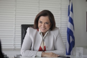 Βουλή: Επίκαιρη ερώτηση της Ντόρας Μπακογιάννη για τις στρατιωτικές επενδύσεις