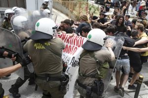 Αναβολή της δίκης για τους συλληφθέντες των επεισοδίων στο ΑΠΘ
