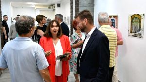 Εκδήλωση εγκαινίων για την έκθεση φωτογραφίας «Πόρτες της Θεσσαλονίκης» στη Chalkos Gallery
