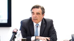 Ο Μ. Σχοινάς αναλύει το Ευρωπαϊκό Σύμφωνο για τη μετανάστευση και το άσυλο