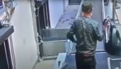 Η περιέργεια νίκησε μεθυσμένο Ρώσο ο οποίος μπήκε στον κυλιόμενο ιμάντα των αποσκευών σε αεροδρόμιο (vid)