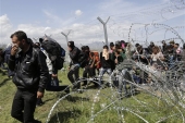 Συνεχίζουν να έρχονται στα σύνορα πρόσφυγες