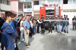 «Μάθημα» Πυροσβεστικής στο Λύκειο Γουμένισσας