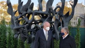 Συνάντηση Μύλλερ-Σαλτιέλ, με αφορμή τη βεβήλωση Μνημείου Ολοκαυτώματος