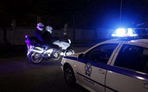 Θεσσαλονίκη: Ομάδα νεαρών ξυλοκόπησε άγρια 15χρονο έξω από εμπορικό κατάστημα