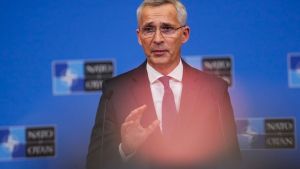 Στόλτενμπεργκ: Περισσότερα βαρέα όπλα στο Κίεβο στο εγγύς μέλλον