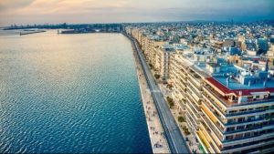 Καιρός: Πέφτει από σήμερα η θερμοκρασία σε όλη την Ελλάδα – Τι ισχύει για τη Θεσσαλονίκη