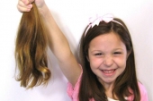 Δωρίζουν μαλλιά και αγάπη