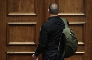 Μηνυτήρια αναφορά κατά του Γ. Βαρουφάκη κατέθεσε δικηγόρος