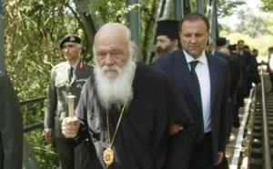 Ο Ιερώνυμος στο Διδυμότειχο: Προσέφερε υγειονομικό υλικό στο νοσοκομείο