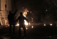 Ένταση και μολότοφ στο Πολυτεχνείο - Στον εισαγγελέα οι 2 συλληφθέντες