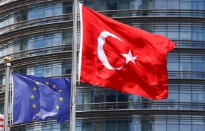 Αγκυρα σε ΕΕ: «Άρση βίζας, ή παγώνουμε τη συμφωνία»