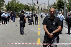 Ισραήλ: Παλαιστίνιος έπεσε με το αυτοκίνητό του σε αστυνομικούς