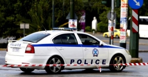 Στο νοσοκομείο αστυνομικός και διακινητής μετά από συμπλοκή