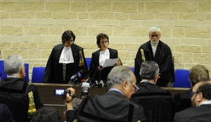 <div>Λ'Άκουιλα: Ελεύθεροι οι σεισμολόγοι που δεν «προειδοποίησαν» για το σεισμό</div>