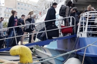 Tαλαιπωρία για εκατοντάδες τουρίστες στον Πειραιά