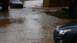 Τουρκία: Δύο νεκροί και έξι αγνοούμενοι – Αναζητούνται επιζώντες (video)