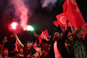 Τουρκία AKP: Ο λαός μάς αναγκάζει να επαναφέρουμε τη θανατική ποινή