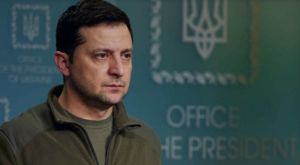 Ζελένσκι: «Απελευθερώνουμε κρατούμενους από τις φυλακές με εμπειρία στις μάχες»