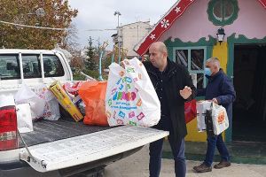 Γιορτινά παιχνίδια σε παιδιά μονογονεϊκών οικογενειών από το δήμο Κιλκίς