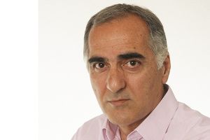 Καραμπίδης: Νταλίκες και λεωφορεία πάρκαραν εκεί