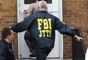 Guardian: Σε γνώση του FBI οι συνομιλίες με ISIS για τον Κάσιγκ